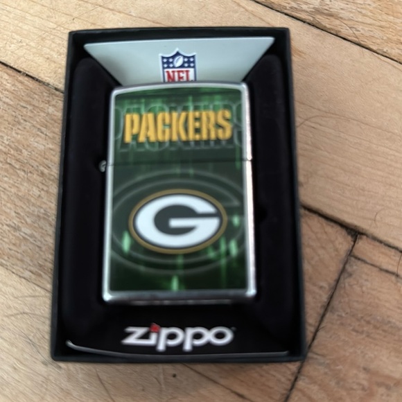 Packers Zippo Lighter - new in box Green Bay NFL - Picture 4 of 6
